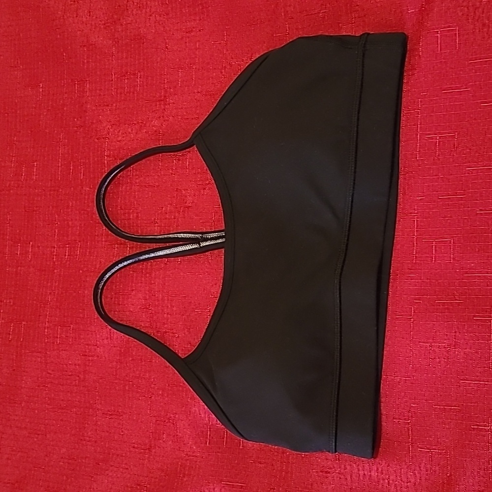 Lululemon Atletica Brass Suport, Size 6, Color Black ⚫️ ♥️ 👌